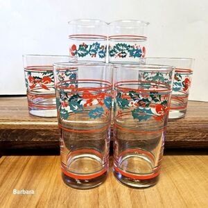 Vintage 90s Set of 4 Christmas Holly Glass Tumblers with 2 Old Fashion Glasses